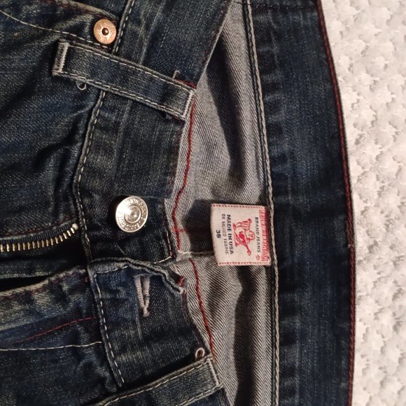 Tue Religion - Picture 3 of 5